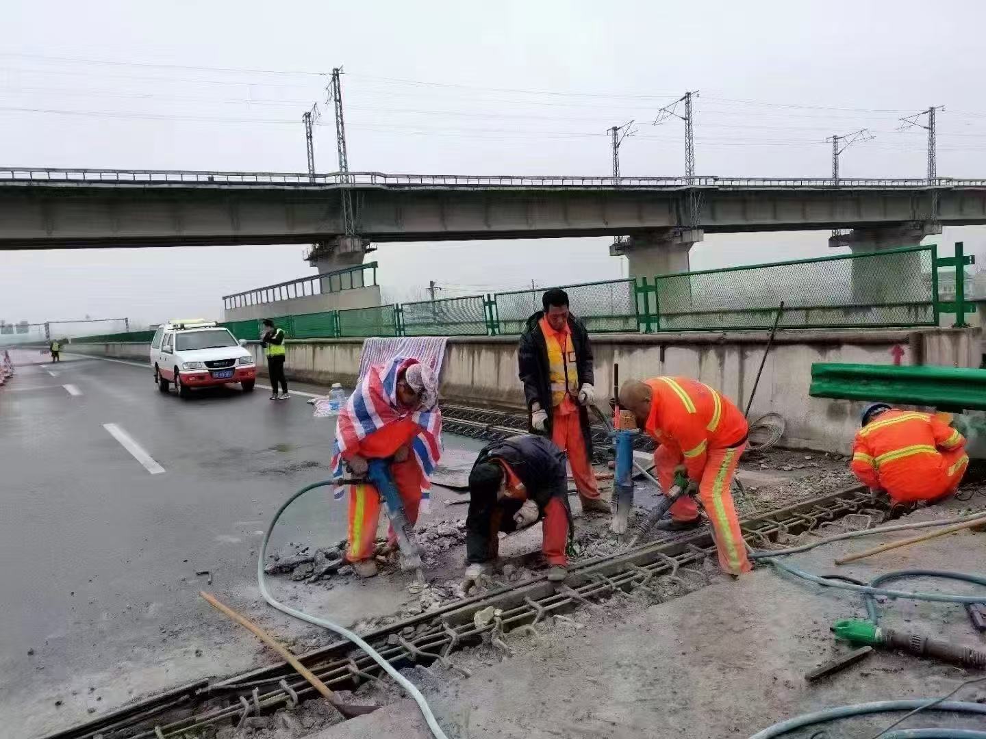 瑞丽桥梁伸缩缝抢修料